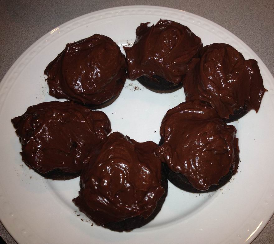 Carob Cupcakes with Pudding Topping