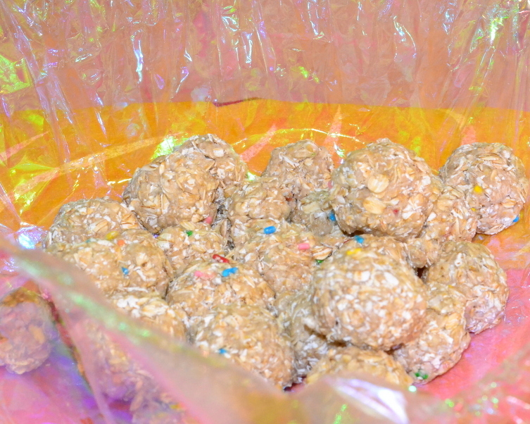 Funfetti Granola Bites!