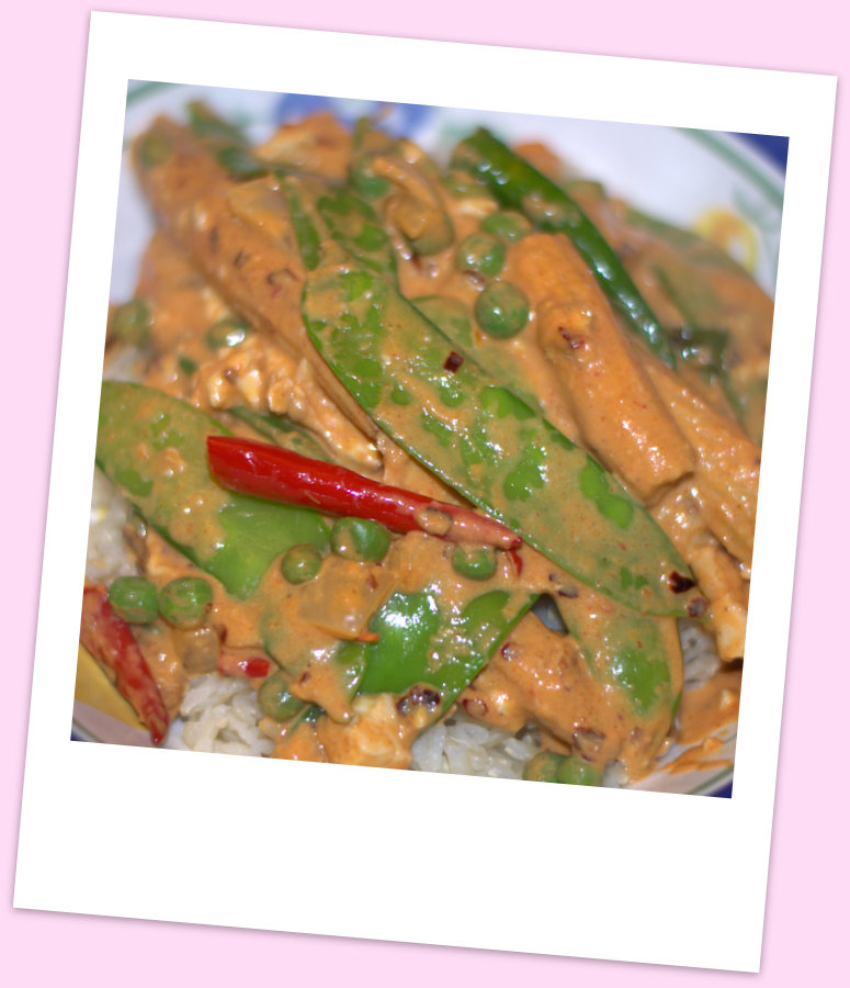 Spicy Thai Curry Peanut Bowl